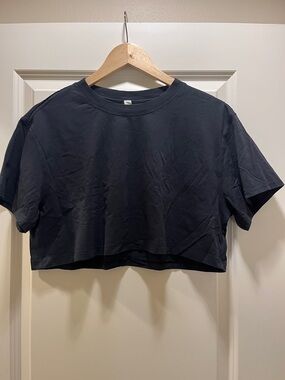 Lululemon Cropped Tee